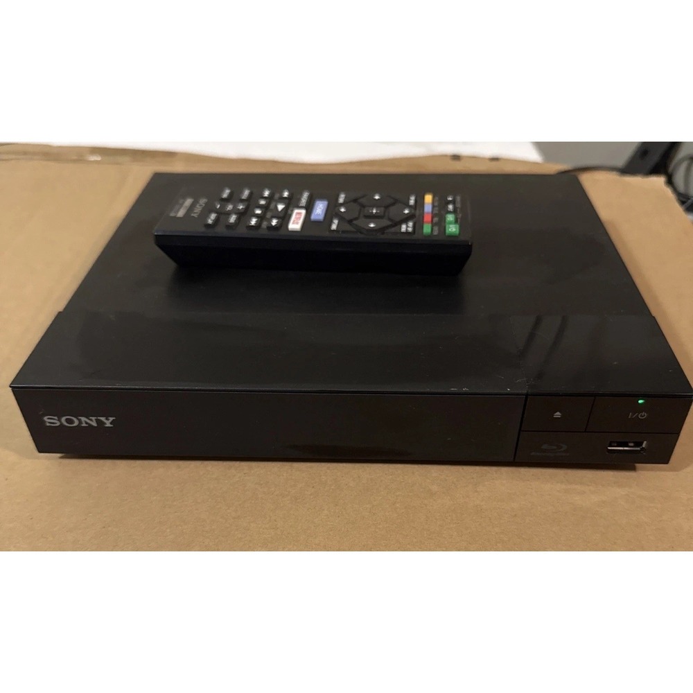 Sony Blue Ray/DVD Disc BDP-S1500 with remote & power cord